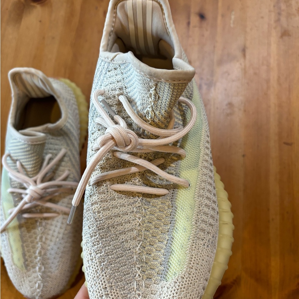 Yeezy 350 Citron - Men’s 8 - Picture 6 of 12